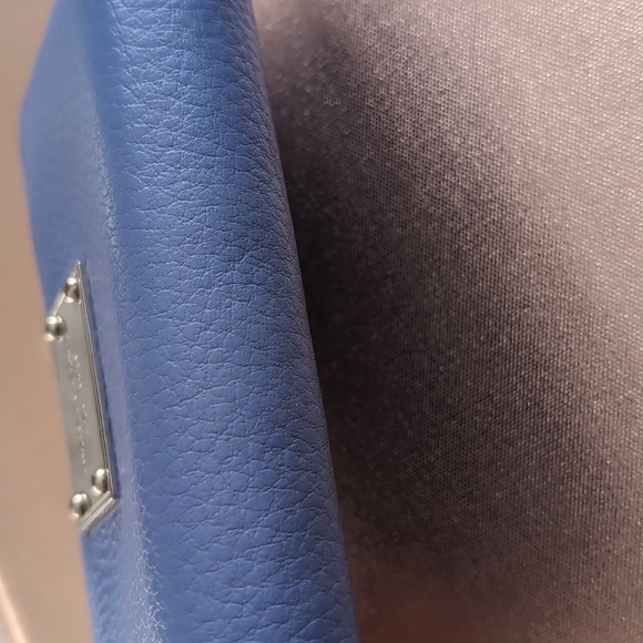 Michael Kors Blue Saffiano Leather Zip around Wallet - Picture 6 of 9